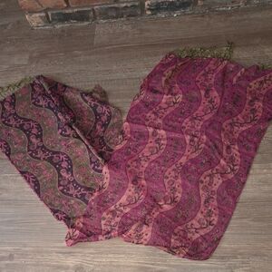 Elegant Paisley Scarf